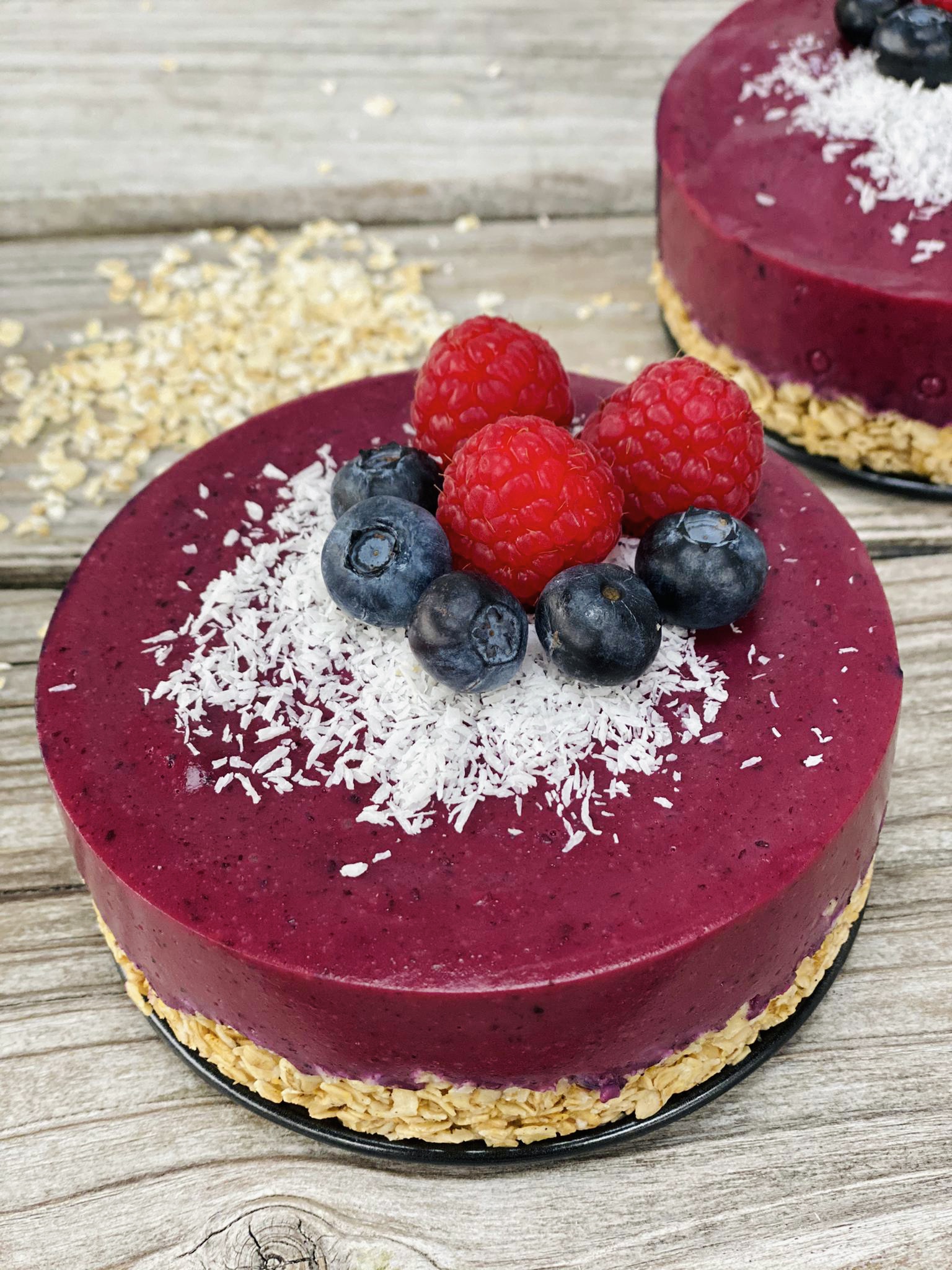 Blaubeer-Joghurt Raw Cake, vegan ohne industriellen Zucker