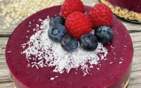 Blaubeer-Joghurt Raw Cake, vegan ohne Zucker