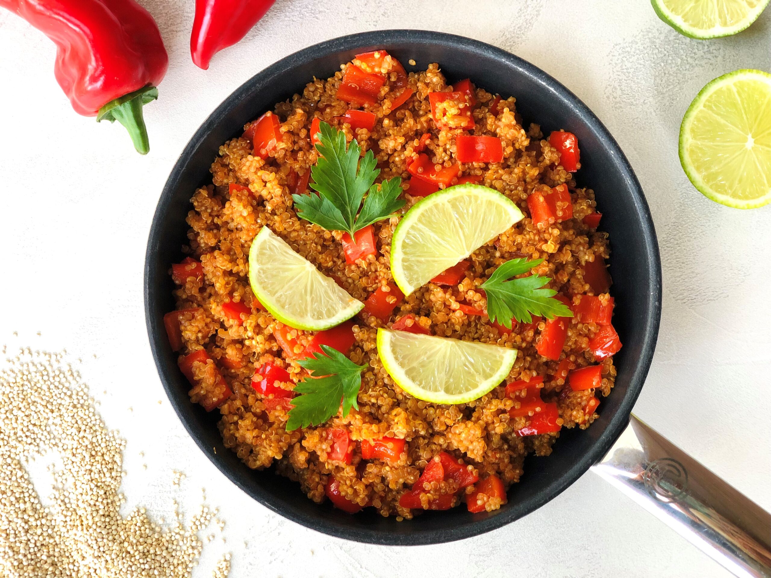 Gesund und superlecker: Quinoa Pfanne mit Peperoni (vegan)