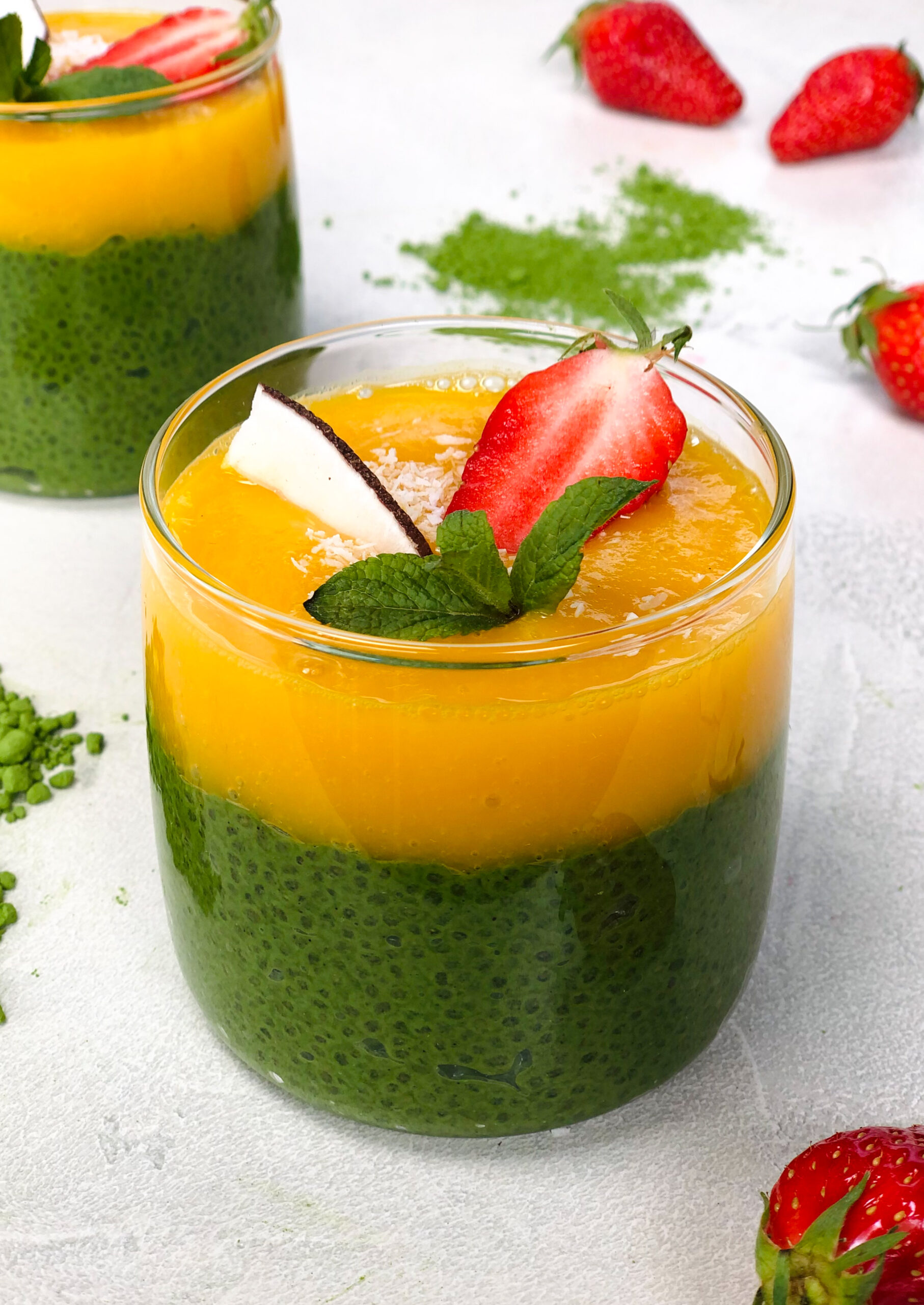 Matcha Chia Pudding mit Mango-Creme (vegan und industriezuckerfrei)